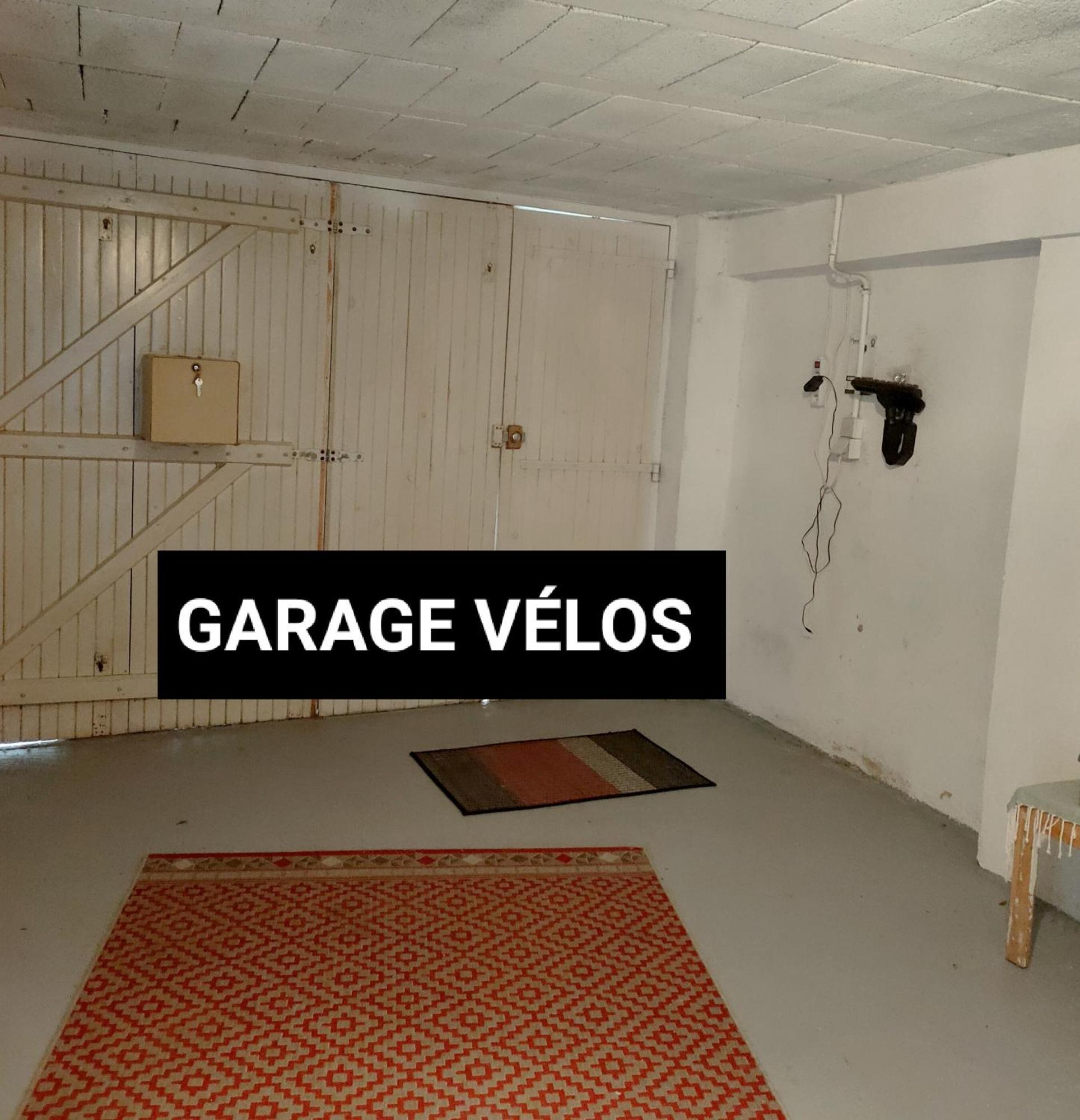 "Les Chacobins" - Appart'Etape Avec Garage Velos La Réole Exteriér fotografie